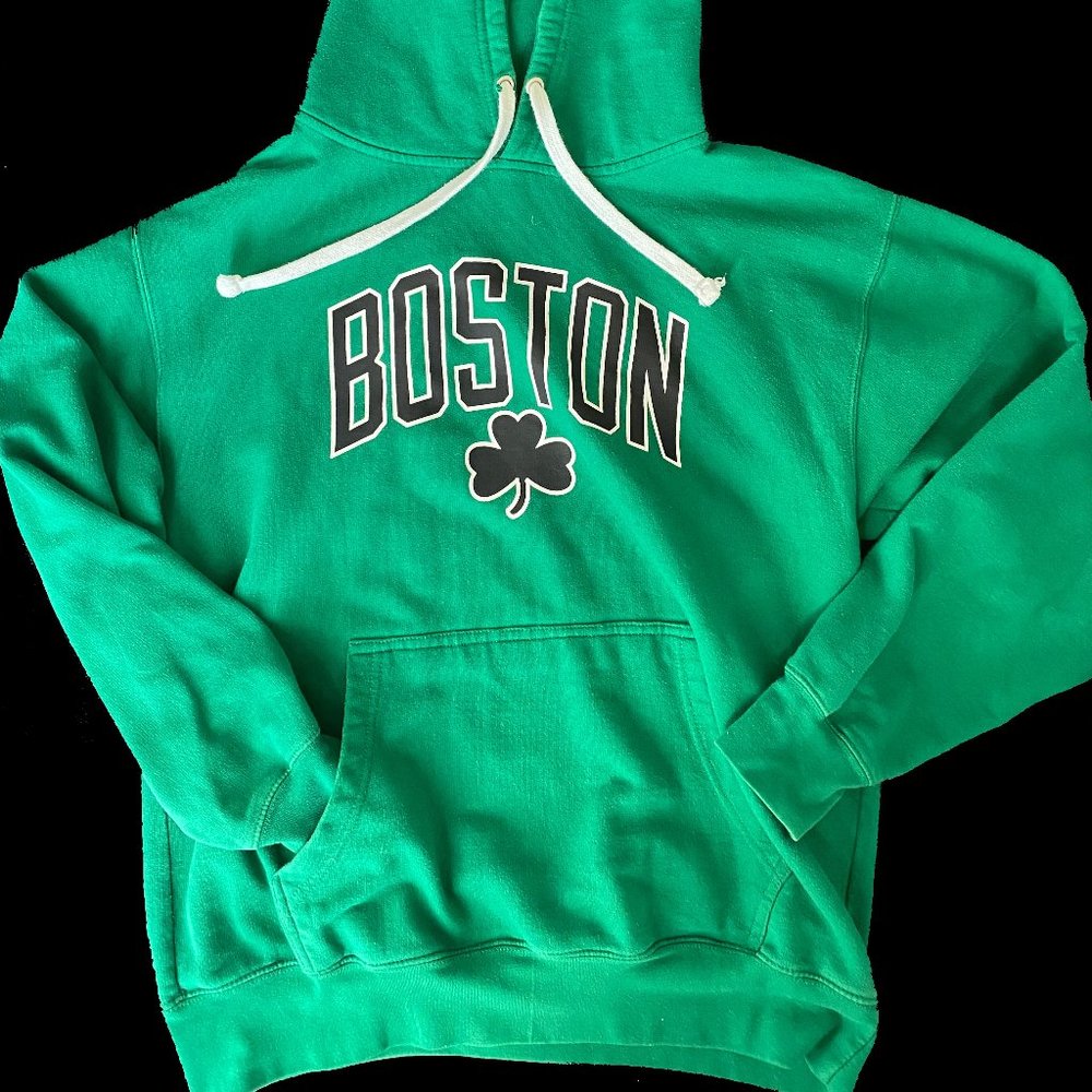 Boston Celtics Large Green Hooded Sweatshirt